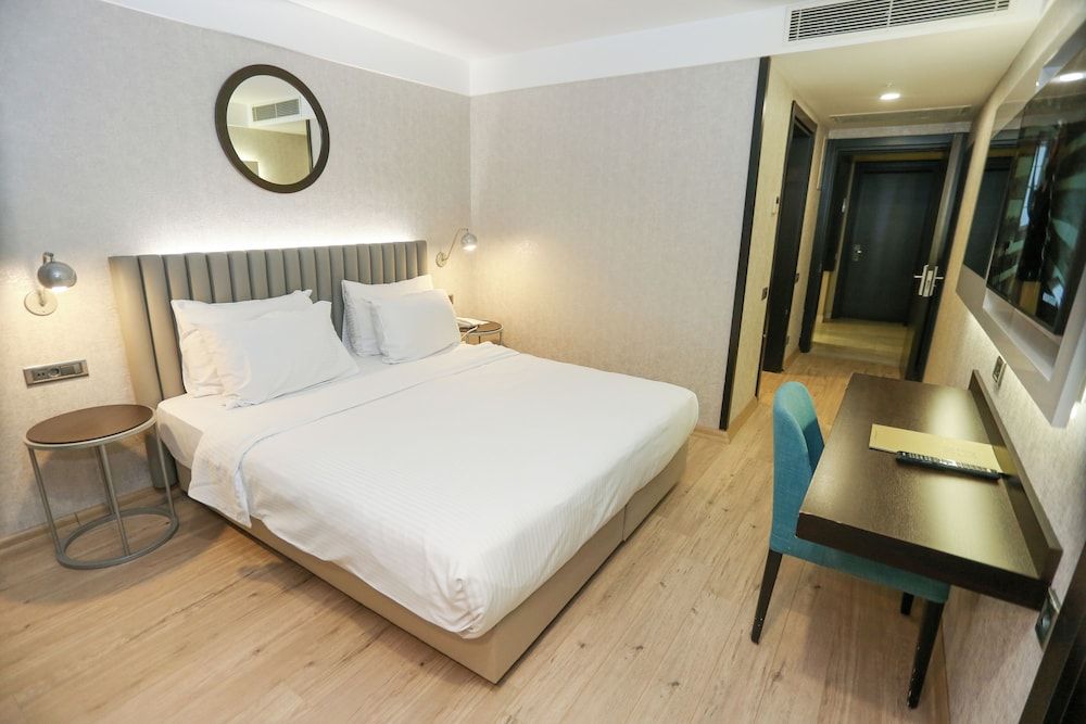 undefined Milord Hotel 10