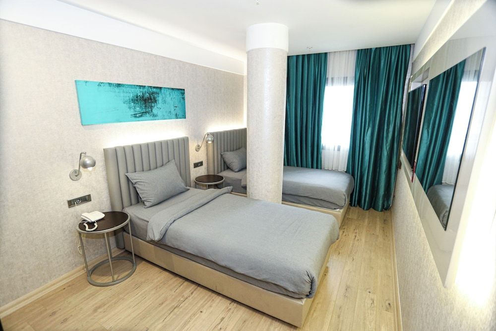 undefined Milord Hotel 5