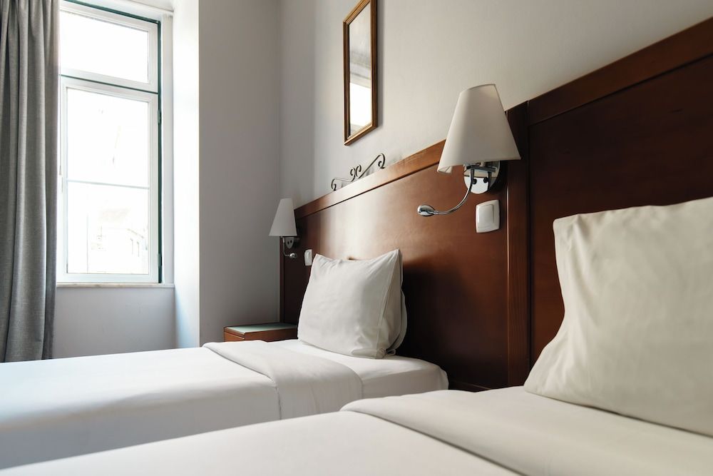 Grande Pensão Alcobia Twin Room 3