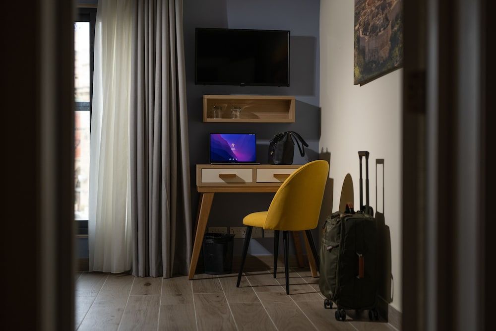 Ta' Tereza In Manwel Dimech Superior Double or Twin Room, City View 6