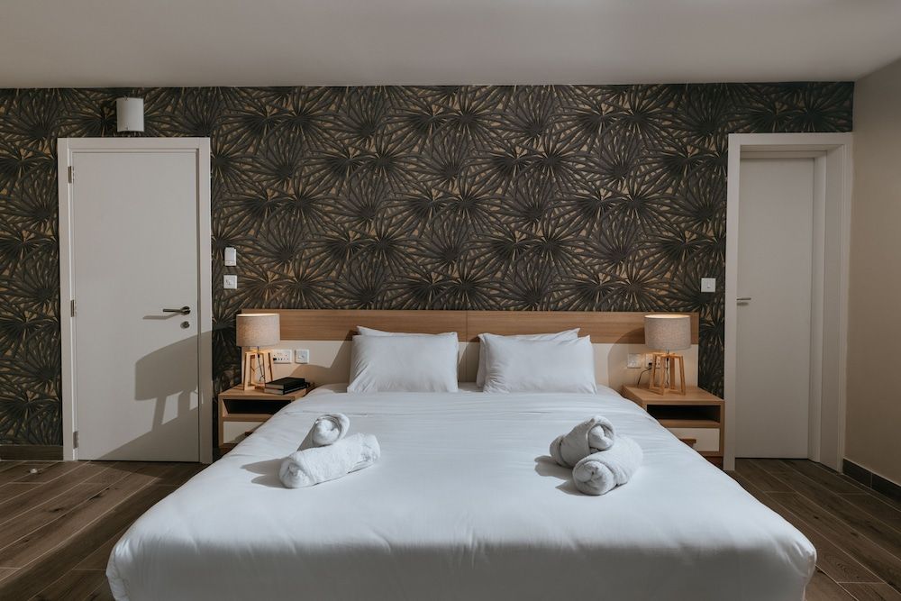 Ta' Tereza In Manwel Dimech Superior Double or Twin Room, City View 2