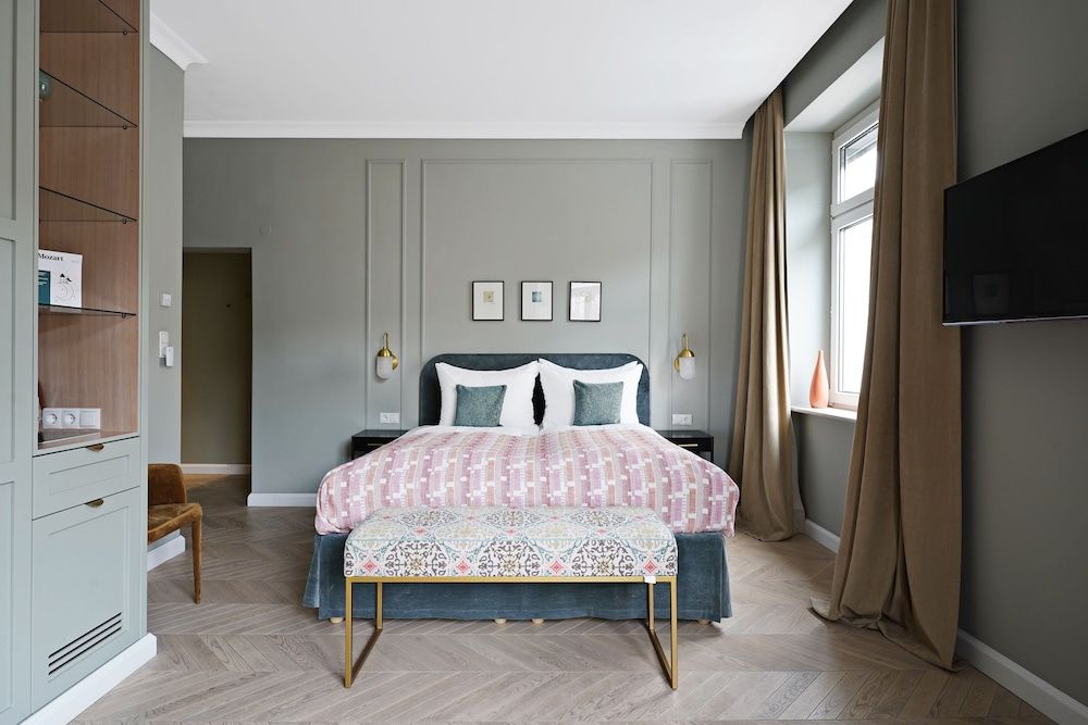 Numa Salzburg Mozart Large Room with Balcony 2