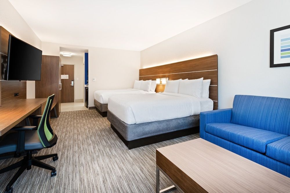 Suite, 2 Queen Beds, Accessible (Mobility, Accessible Tub)