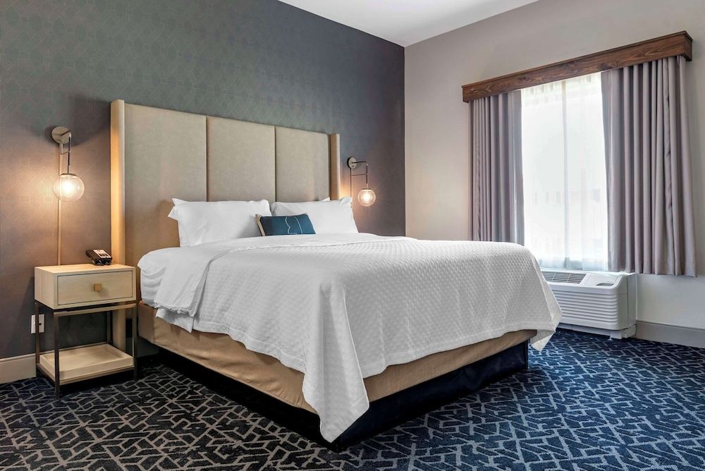 Standard Room, 1 King Bed, Non Smoking