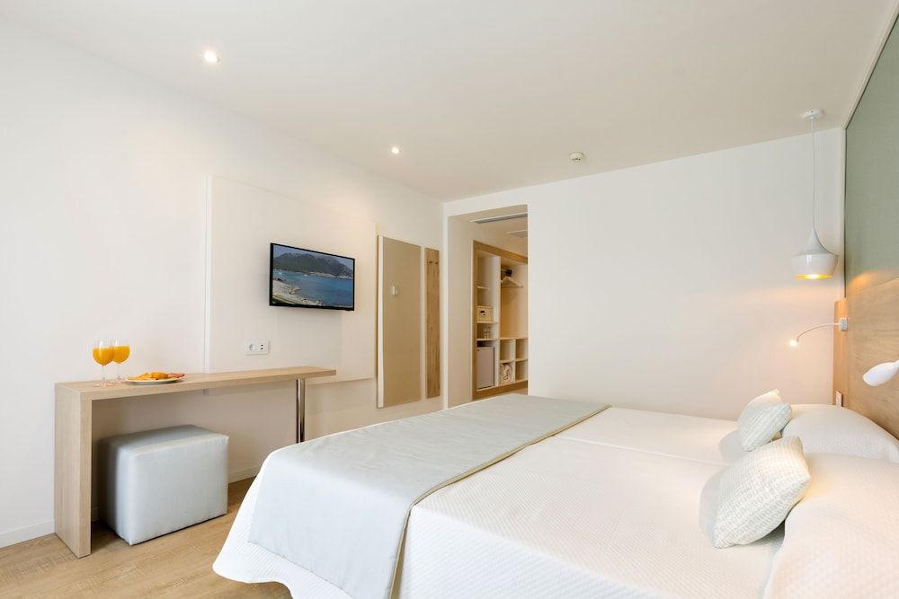 Double Room, Balcony, Partial Sea View