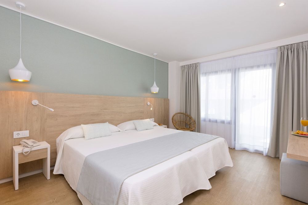 Double Room, Balcony, Partial Sea View