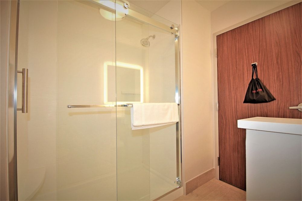 Suite, 2 Queen Beds (Parlour)