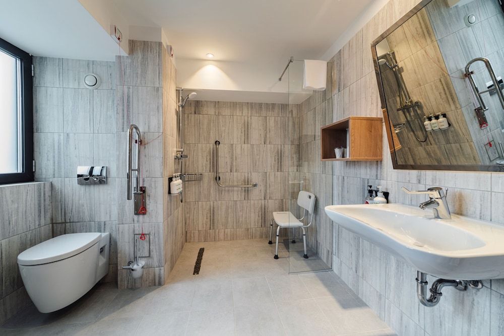 Holiday Inn Bucharest - Times by IHG Standard Room, 1 King Bed, Accessible 3