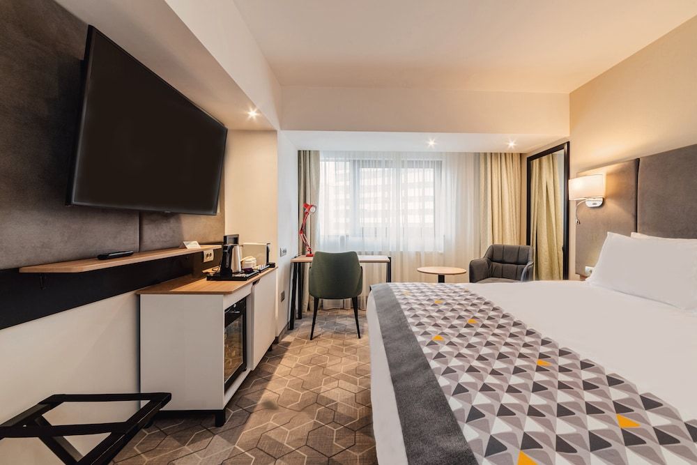 undefined Holiday Inn Bucharest - Times by IHG 2