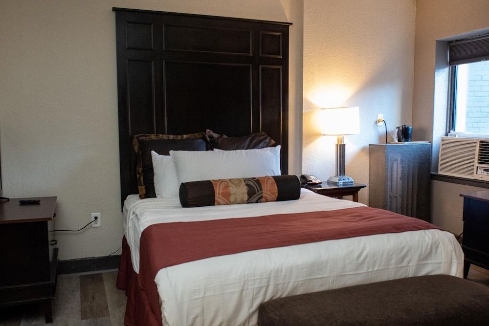 Hotel Chataura Room, 2 Queen Beds 5