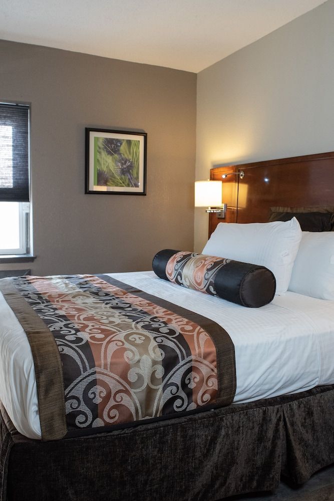 Hotel Chataura Basic Room, 1 King Bed 4