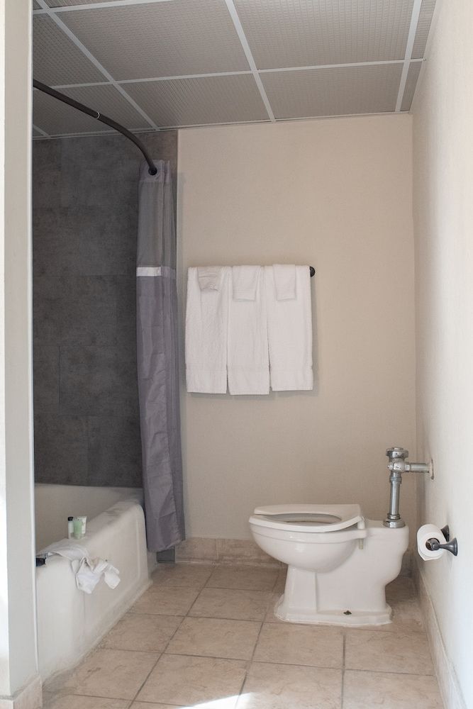 Hotel Chataura Room, Multiple Beds 7