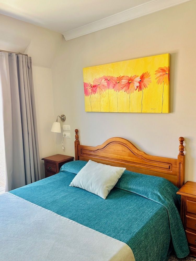 Hotel Reyesol Double Room Single Use 4