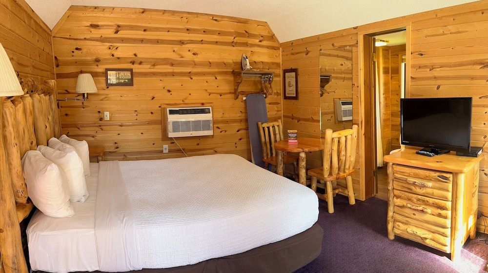 Honeymoon Single Room