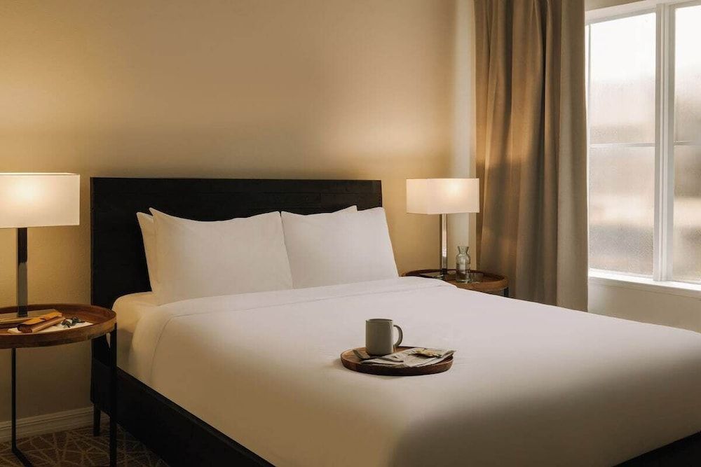 undefined The Point by Edge 4