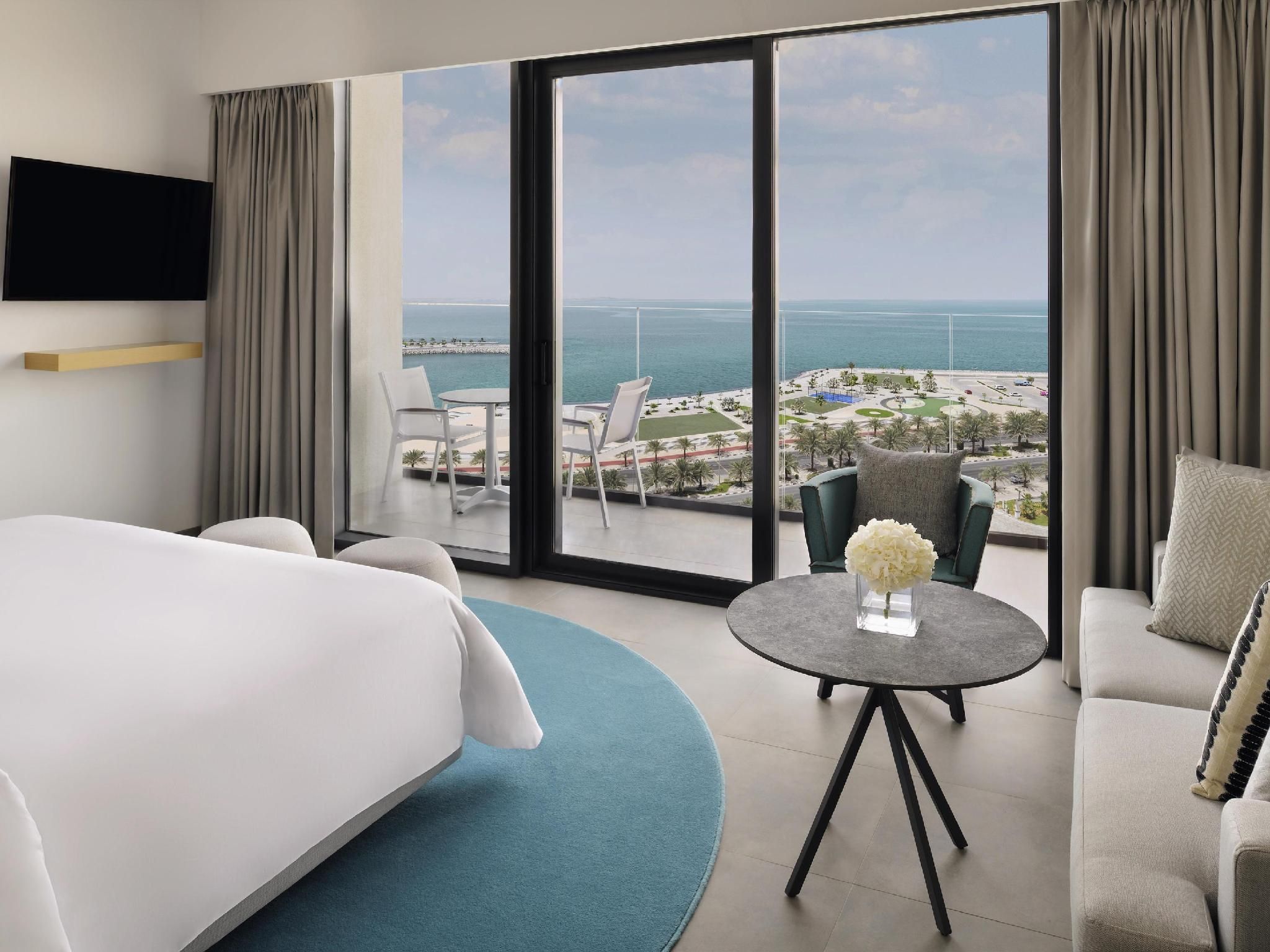 Superior Island Sea View King Room