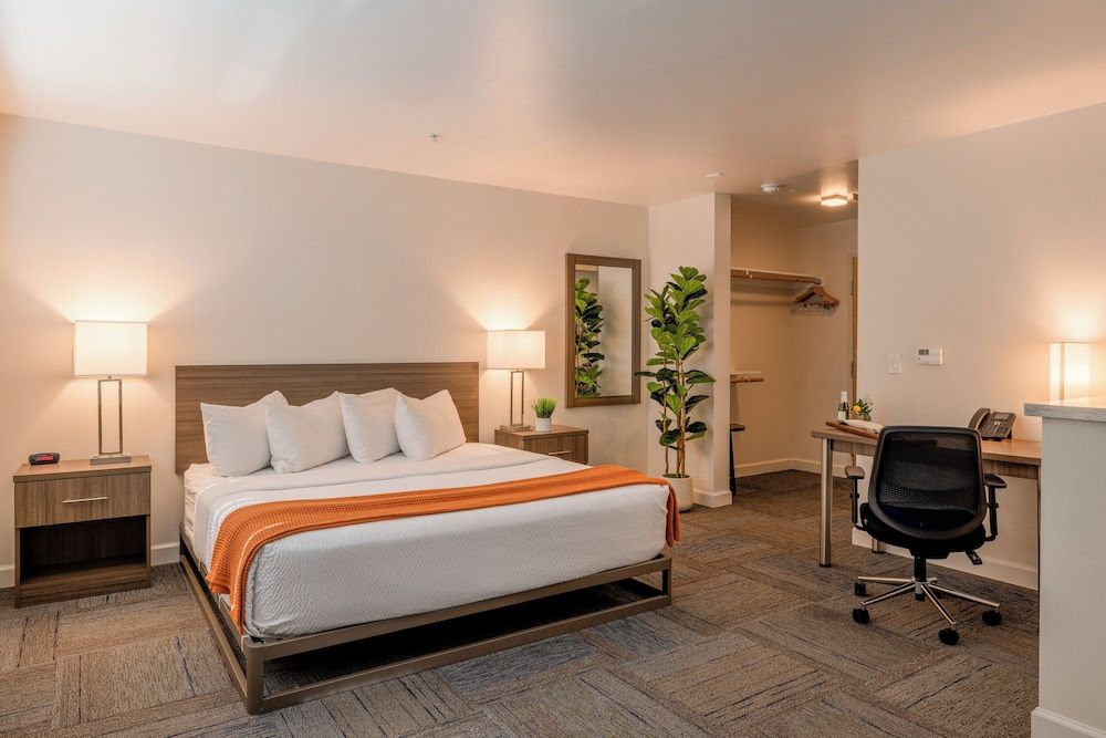 Superior Room, 1 King Bed