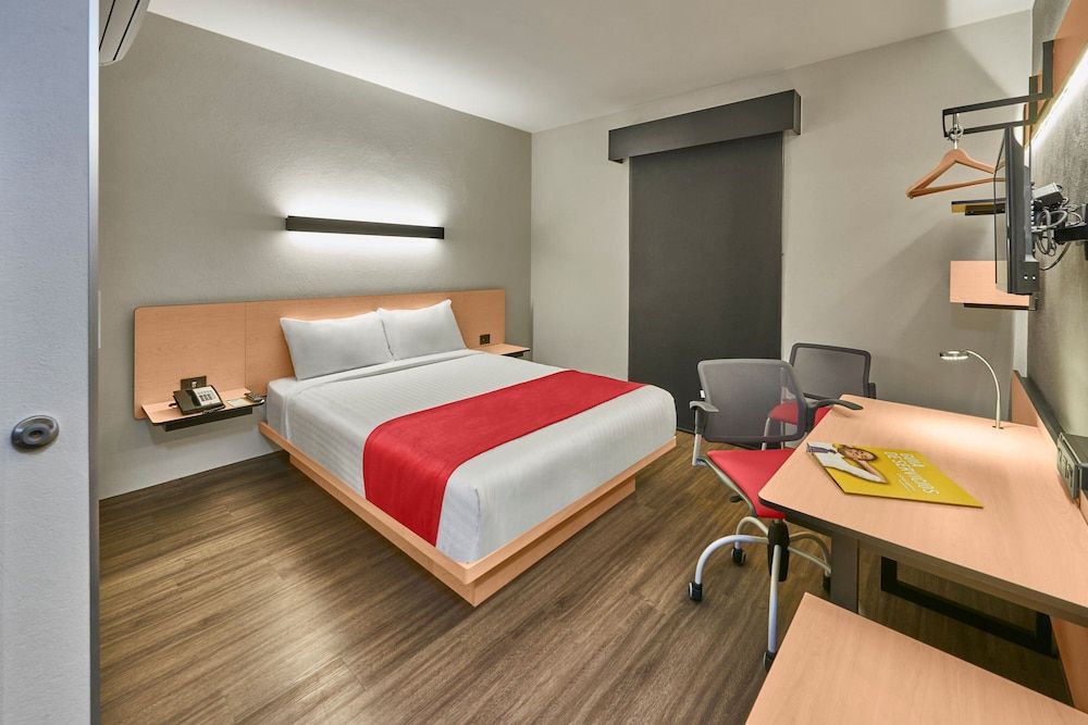 City Express by Marriott Lagos De Moreno Room, 1 Queen Bed 10