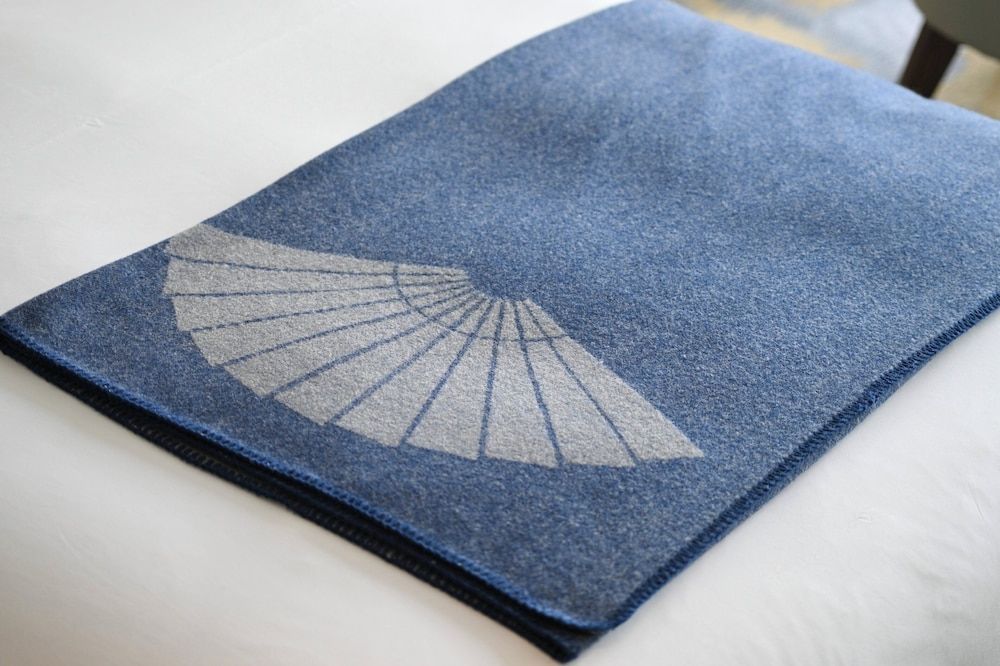 Mandarin Oriental, Shenzhen Deluxe Room, 1 King Bed 3