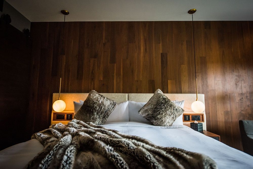 Cave Hotel & Golf Resort Cave Accessible Room 2