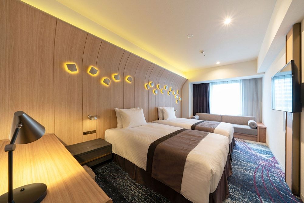 Premier Twin Room, Non Smoking (2 semi-double beds)