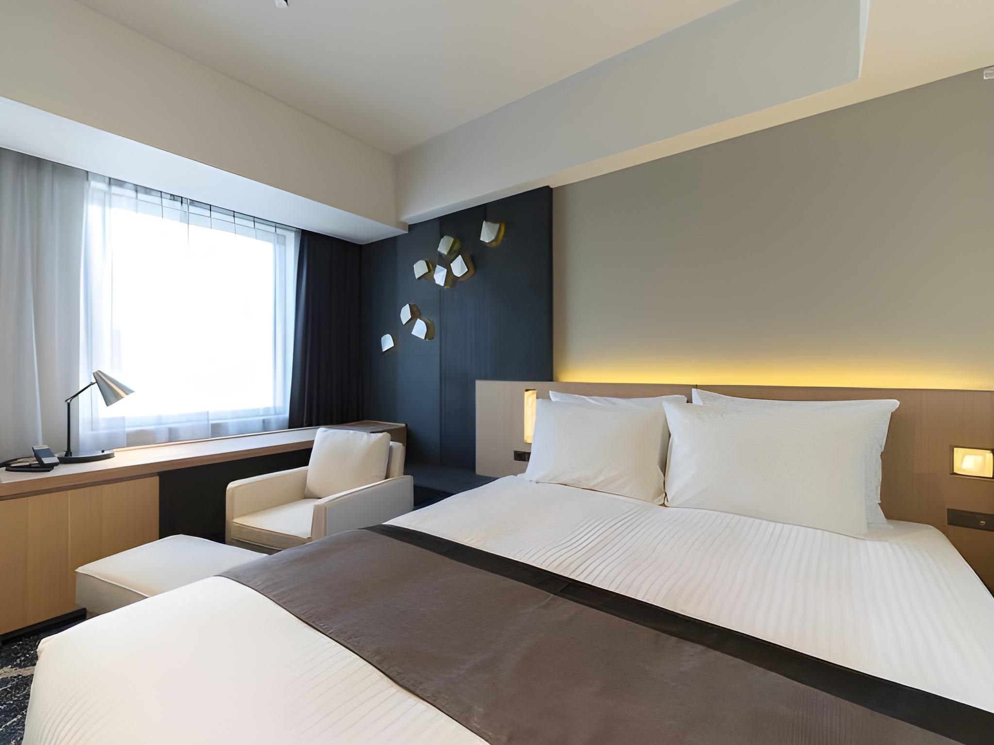 Premier Queen Room