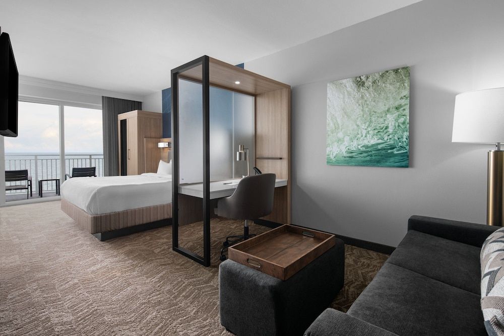 Studio Suite, 1 King Bed with Sofa bed, Balcony, Oceanfront (Mobility Accessible, Roll-In Shower)