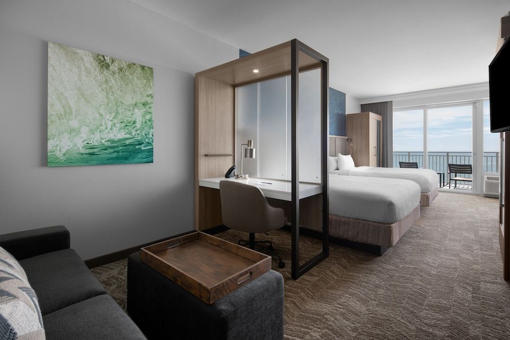 Studio Suite, Multiple Beds, Balcony, Oceanfront (Mobility/Hearing Access, Roll-In Shwr)