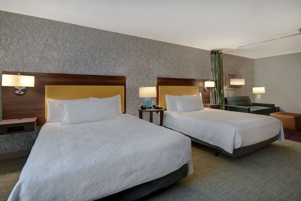 Studio, 2 Queen Beds, Accessible (Mobility & Hearing, Roll-in Shower)