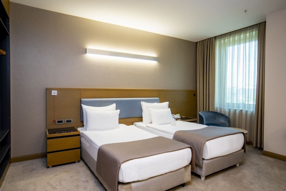 Deluxe Room, 2 Twin Beds, Accessible (Mobility)