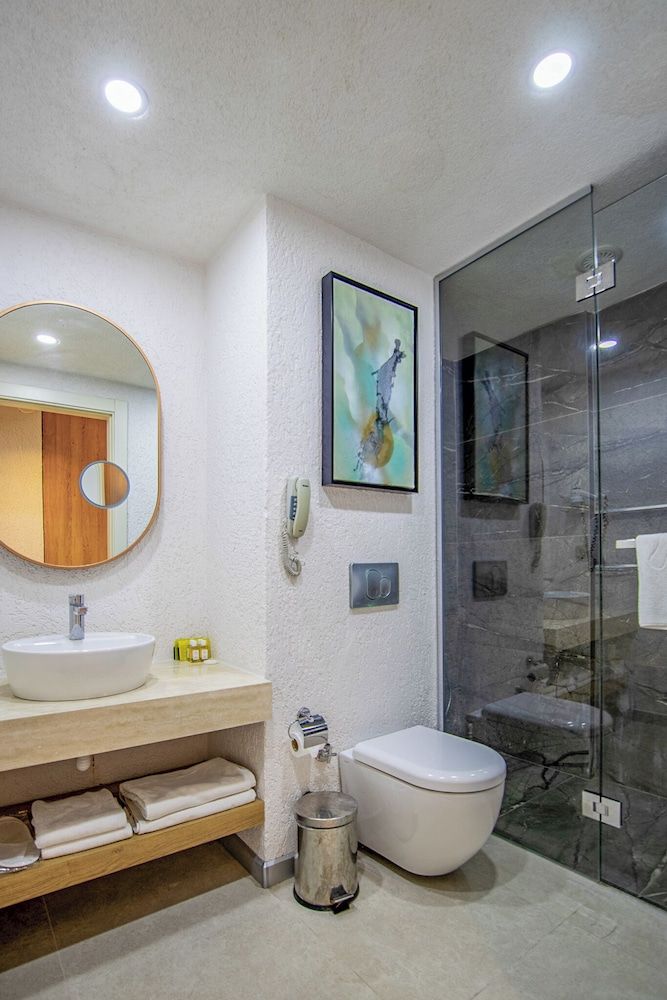 Bodrum Beach Resort Standard Room 6