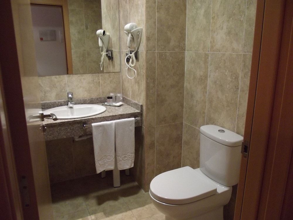 Hotel Bag Quadruple Room 5