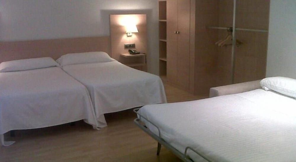 Hotel Bag Quadruple Room 2