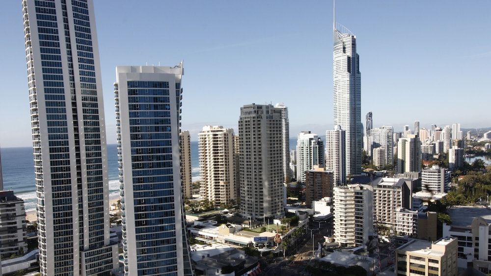 Peep Sleep Chevron Towers Deluxe Apartment 11