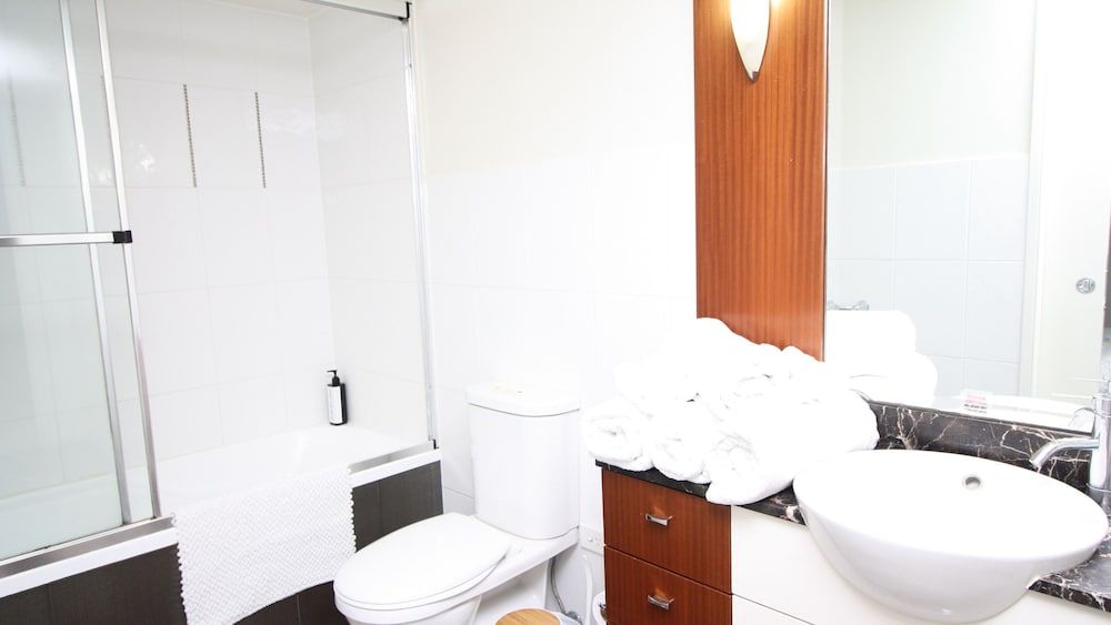 Peep Sleep Chevron Towers Family Apartment 9