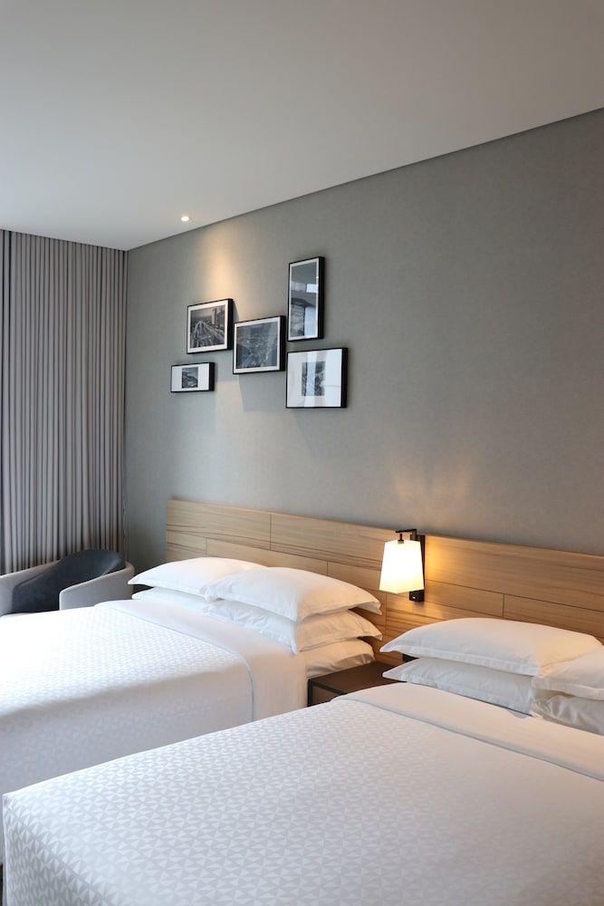 Four Points by Sheraton Linkou Traditional Room, 2 Twin Beds, Non Smoking 3