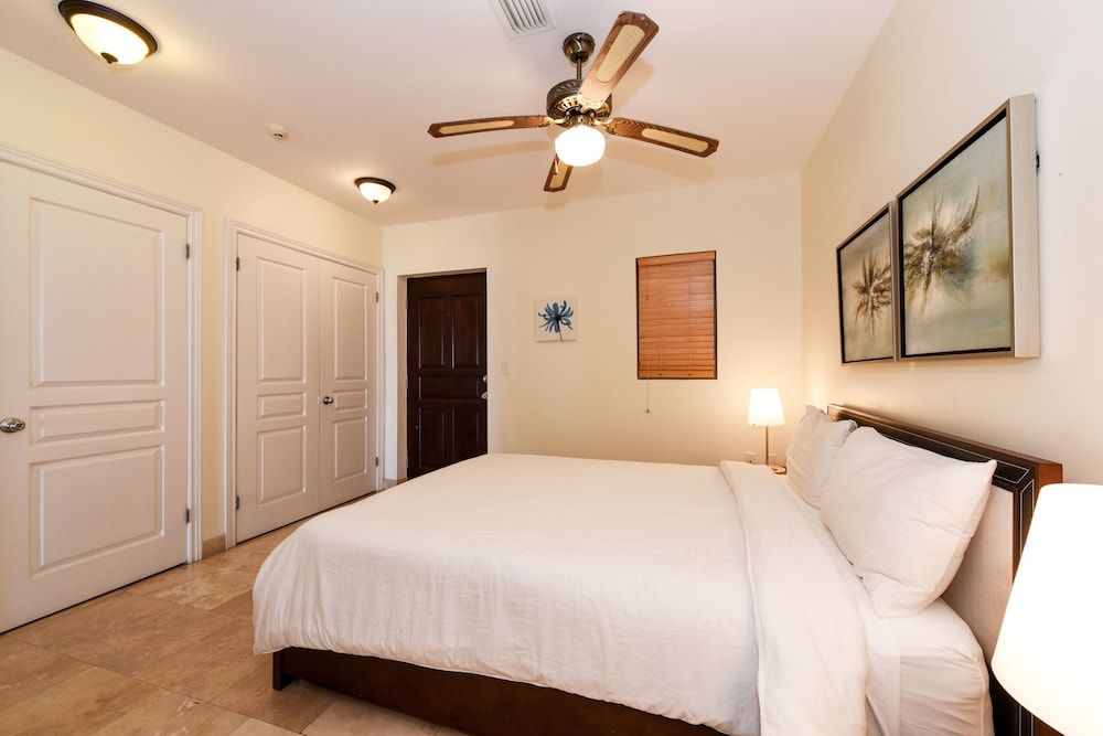 Suite, 1 Bedroom, Courtyard View