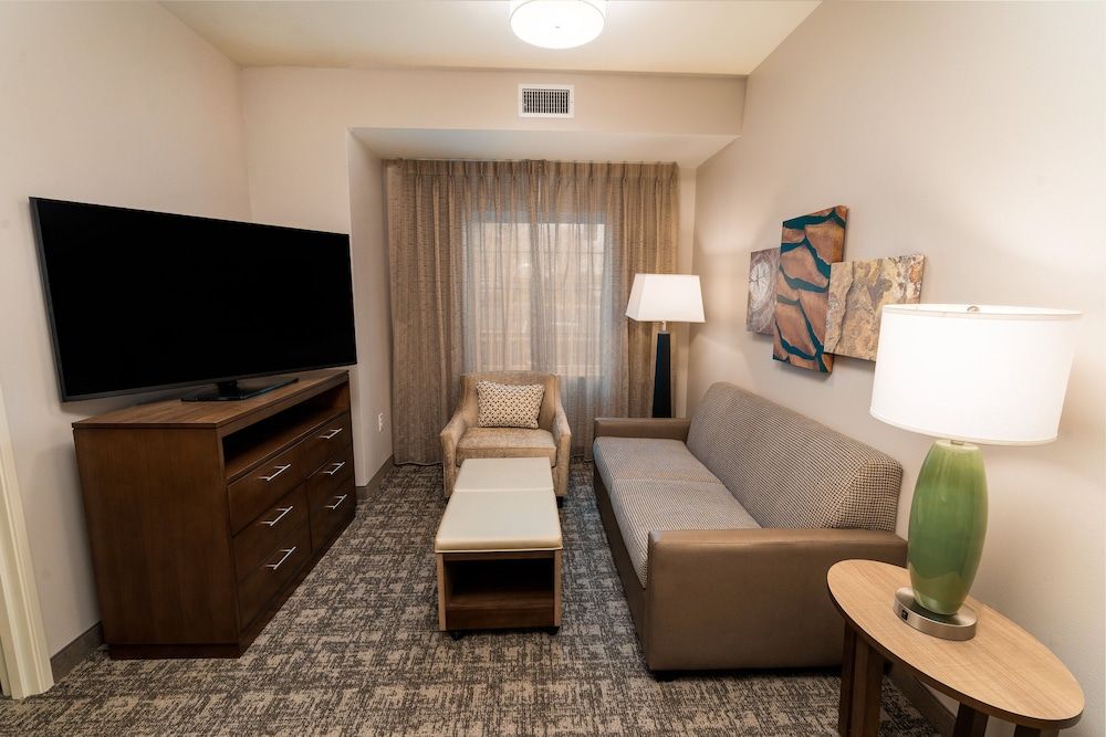 Suite, 2 Bedrooms, Accessible, Kitchen (Communication Accessible)