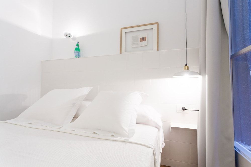 Hostal Argo Economy Double Room, 1 Double Bed, Private Bathroom (Interior-No views) 3