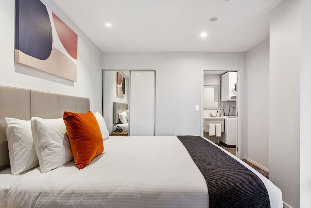 Apartment, 1 Bedroom, Kitchenette (Non-Motorway Facing)