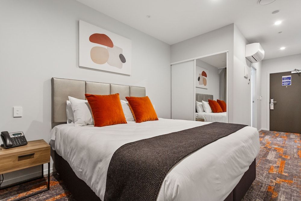 Room, 1 King Bed (Compact, Non-Motorway Facing)