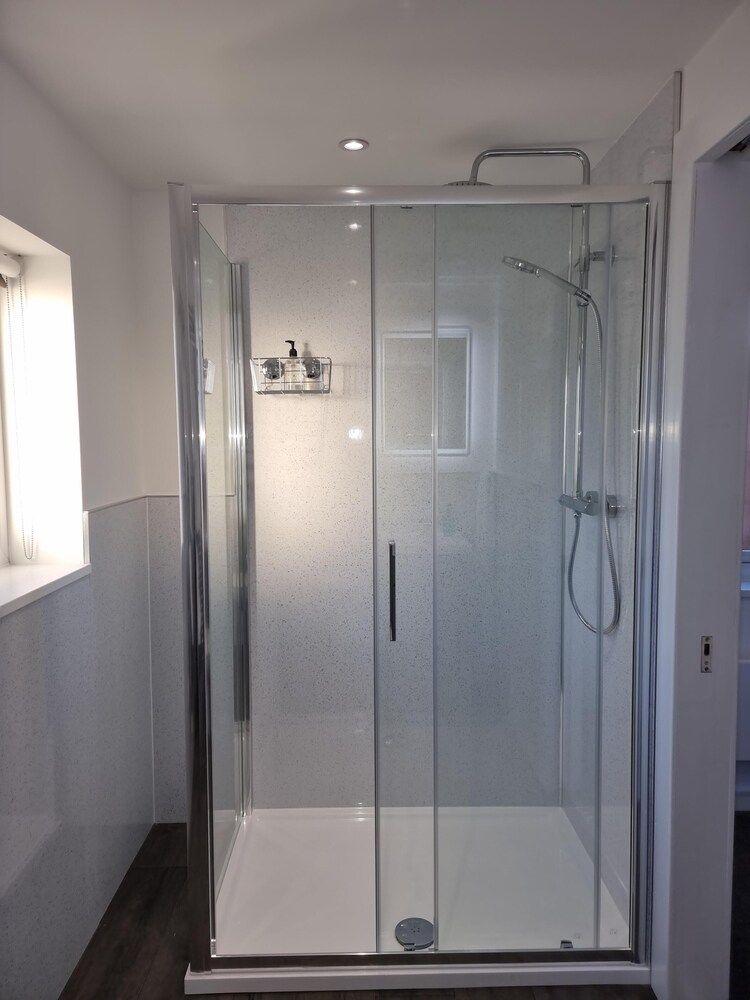 Carn Mhor Bed and Breakfast Triple Room, Ensuite 3