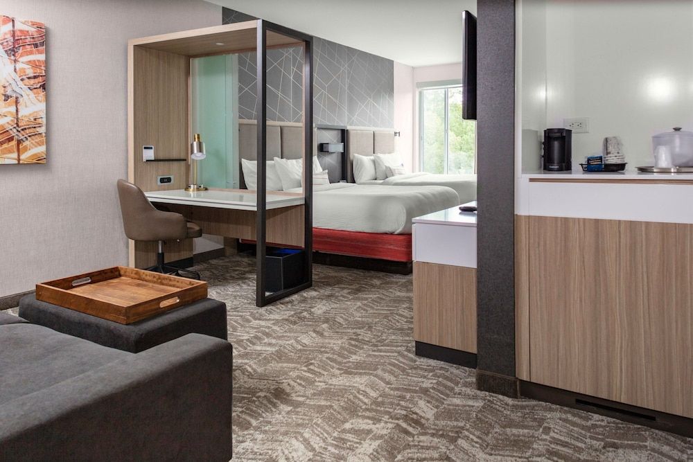 Suite, 2 Queen Beds