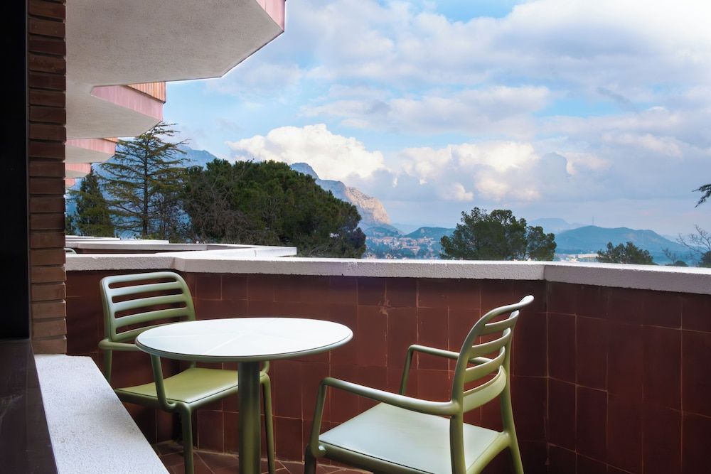 Checkin Montserrat Superior Double Room, Balcony (Single Use) 4