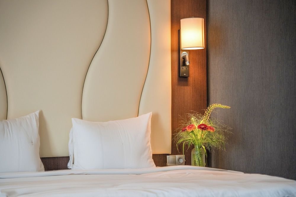 Airways Hotel Frankfurt Airport West Studio Suite mit Balkon 4