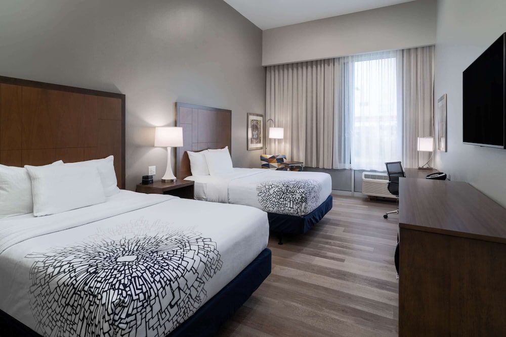 Room, 2 Queen Beds, Non Smoking