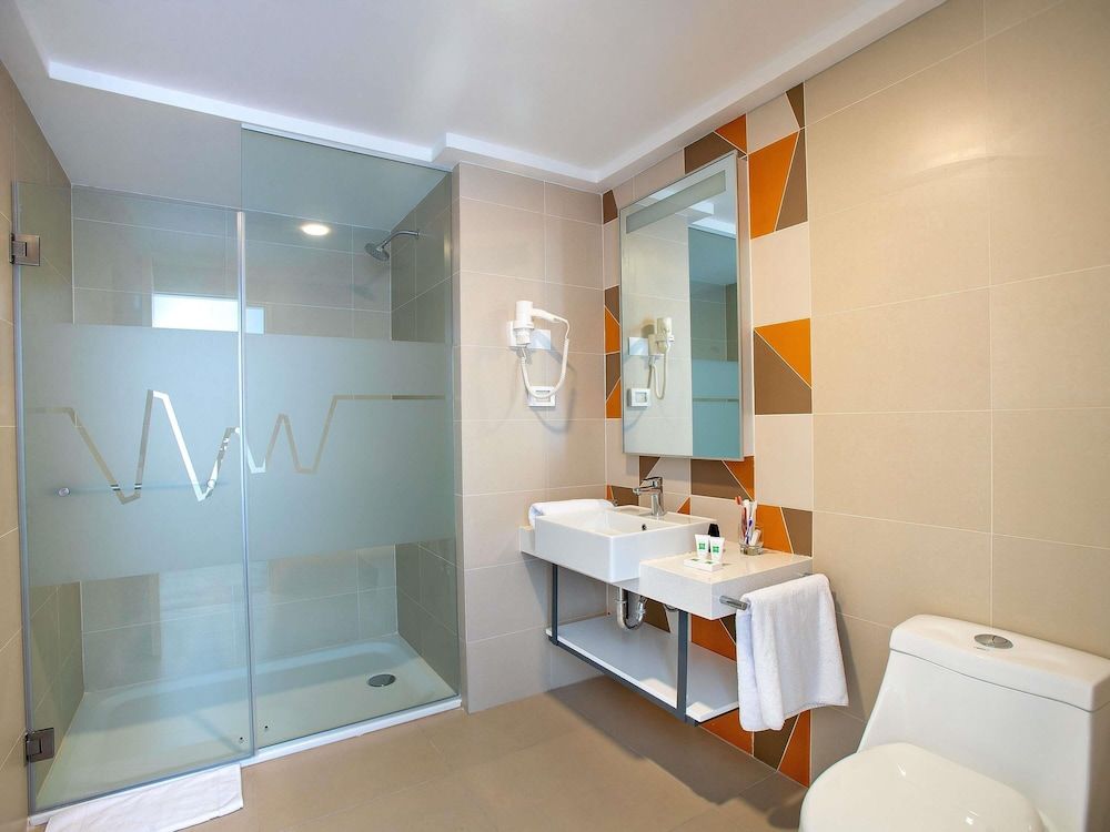 undefined ibis Styles Lima Benavides Miraflores Hotel 9