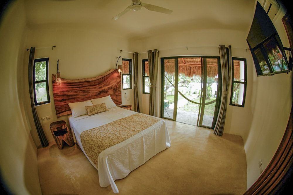 Mi Kasa Tu Kasa Bacalar Deluxe Room 3