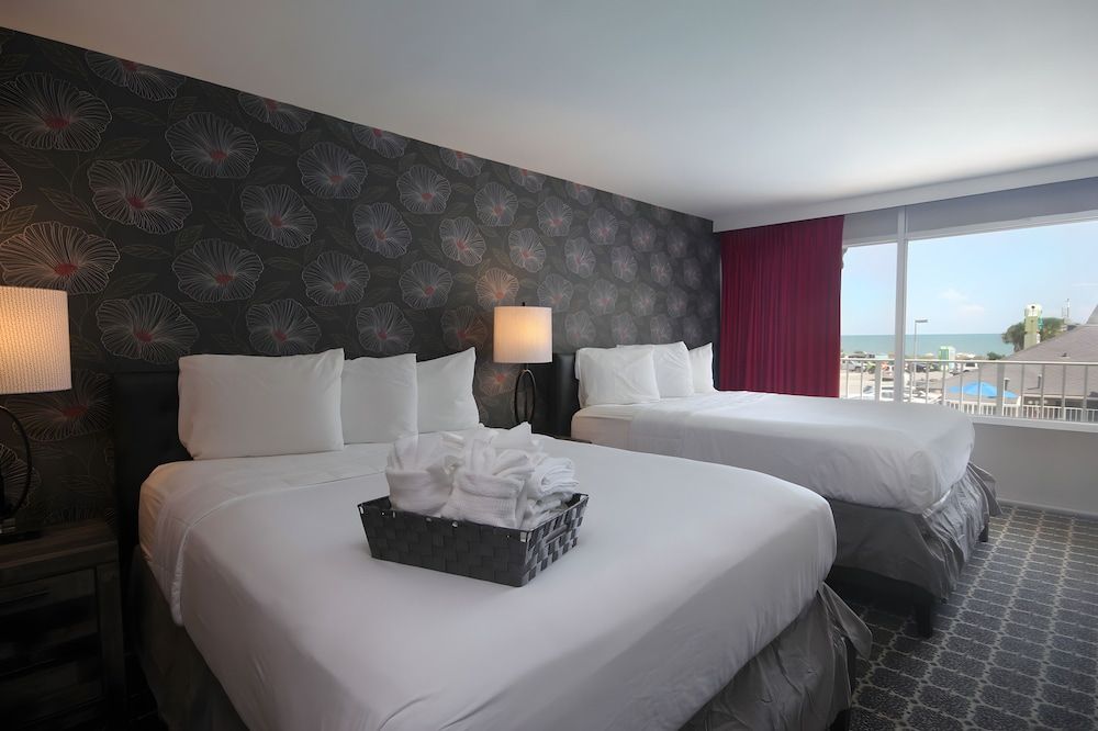 Room (Waikiki Village Ocean View Room)