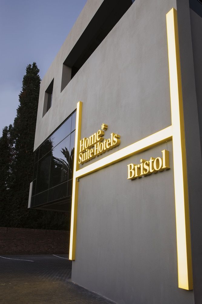 undefined Home Suite Hotels Rosebank 5